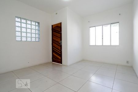 Sala de casa para alugar com 2 quartos, 55m² em Chácara Inglesa, São Paulo