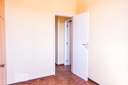 Quarto 1 de apartamento para alugar com 2 quartos, 57m² em Carlos Prates, Belo Horizonte