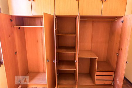 Quarto 1 de apartamento para alugar com 2 quartos, 57m² em Carlos Prates, Belo Horizonte