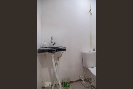 Lavabo de casa para alugar com 2 quartos, 200m² em Parque São Luís, São Paulo
