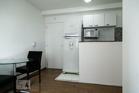 Sala de apartamento para alugar com 2 quartos, 40m² em Paraíso do Morumbi, São Paulo