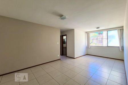 Apartamento à venda com 68m², 2 quartos e 1 vagaSala