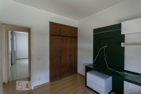 Quarto 1 de apartamento para alugar com 3 quartos, 89m² em Floresta, Belo Horizonte