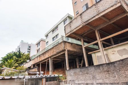 Vista da sala de apartamento para alugar com 2 quartos, 70m² em Coração de Jesus, Belo Horizonte