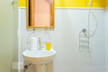 Banheiro de apartamento para alugar com 1 quarto, 45m² em Estância Velha, Canoas