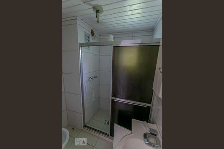 Banheiro de apartamento para alugar com 1 quarto, 58m² em Santana, Porto Alegre