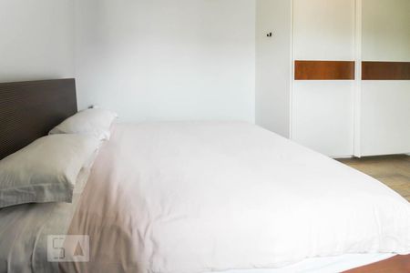 Suíte  de apartamento para alugar com 1 quarto, 47m² em Itaim Bibi, São Paulo