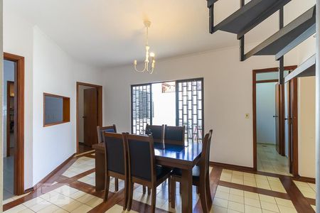 Sala de jantar de casa à venda com 4 quartos, 185m² em Cidade Universitária, Campinas