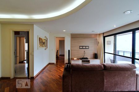 Sala de apartamento para alugar com 4 quartos, 161m² em Vila Suzana, São Paulo
