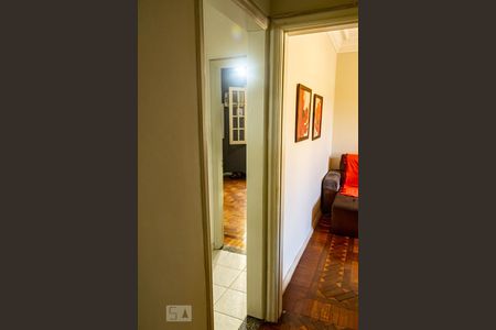 corredor  de apartamento à venda com 4 quartos, 140m² em Vila Isabel, Rio de Janeiro
