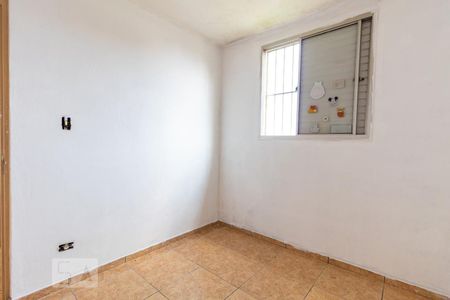 Quarto 2 de apartamento para alugar com 2 quartos, 60m² em Vila Sílvia, São Paulo