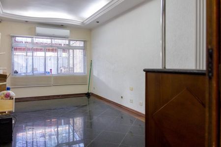 Casa à venda com 340m², 3 quartos e 7 vagasSala