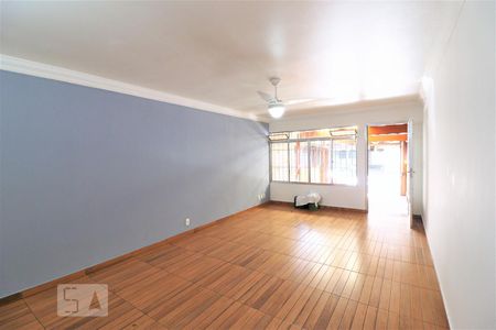 Sala de casa à venda com 4 quartos, 150m² em Vila Santo Estefano, São Paulo