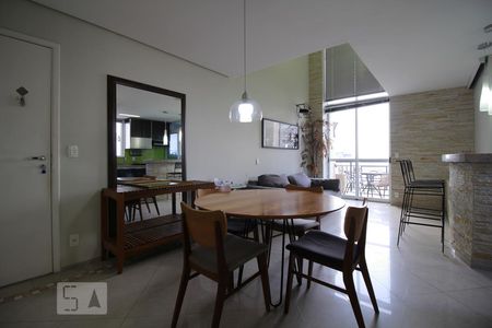 Apartamento à venda com 75m², 2 quartos e 1 vagaSala