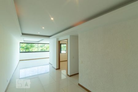 Sala de apartamento para alugar com 3 quartos, 100m² em Recreio dos Bandeirantes, Niterói