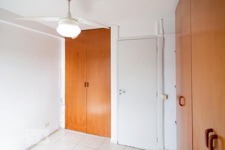 Quarto 1 de apartamento para alugar com 2 quartos, 43m² em Jardim das Acácias, São Paulo