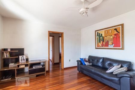 Sala de casa para alugar com 3 quartos, 190m² em Jardim Itu Sabará, Porto Alegre