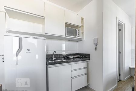 Cozinha de kitnet/studio para alugar com 1 quarto, 21m² em Centro, Curitiba