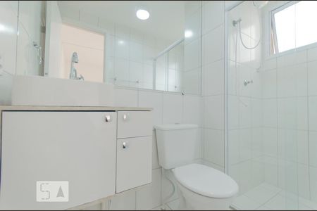 Banheiro de apartamento para alugar com 1 quarto, 24m² em Vila Campanela, São Paulo