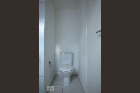 Banheiro de apartamento para alugar com 2 quartos, 52m² em Wanel Ville, Sorocaba