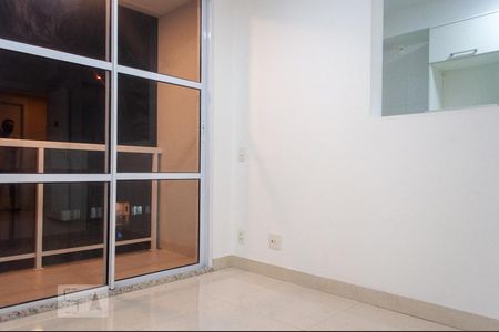 Sala de apartamento para alugar com 2 quartos, 61m² em Anil, Rio de Janeiro