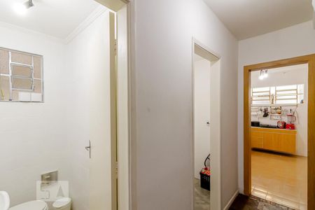 Corredor de casa para alugar com 3 quartos, 180m² em Jardim Santa Emília, São Paulo