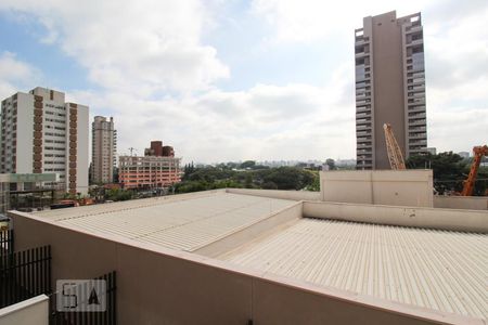 Vista de kitnet/studio para alugar com 1 quarto, 25m² em Indianópolis, São Paulo