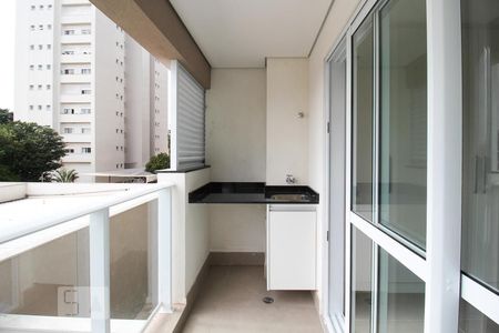 Varanda de kitnet/studio para alugar com 1 quarto, 25m² em Indianópolis, São Paulo