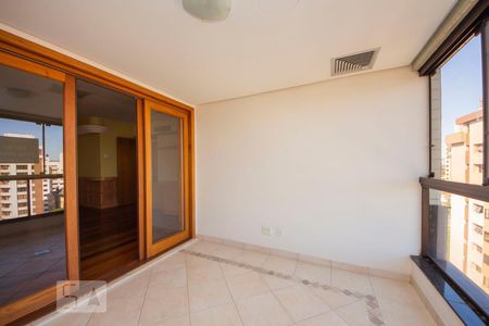 Varanda com Churrasqueira de apartamento para alugar com 4 quartos, 139m² em Bela Vista, Porto Alegre