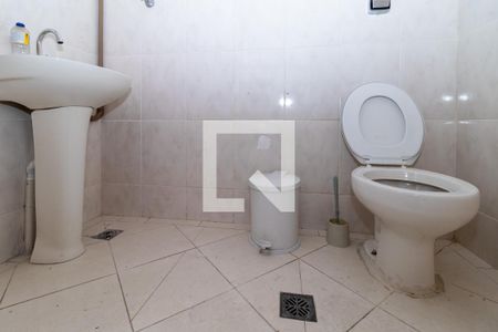 Lavabo de casa para alugar com 3 quartos, 196m² em Água Branca, São Paulo