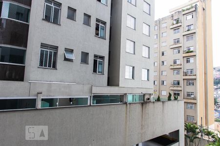 Vista da Sala de apartamento para alugar com 2 quartos, 68m² em Grajaú, Belo Horizonte