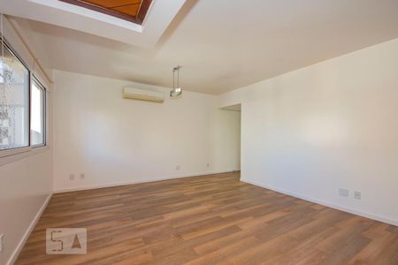 Sala de apartamento para alugar com 3 quartos, 144m² em Petrópolis, Porto Alegre