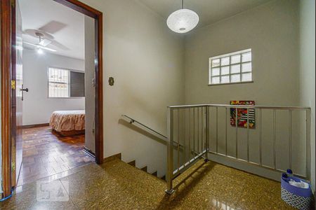 Hall da Escada dos Quartos de casa à venda com 3 quartos, 205m² em Vila Brasilina, São Paulo