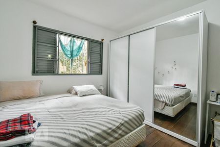 Quarto  de casa à venda com 4 quartos, 220m² em Alto de Pinheiros, São Paulo