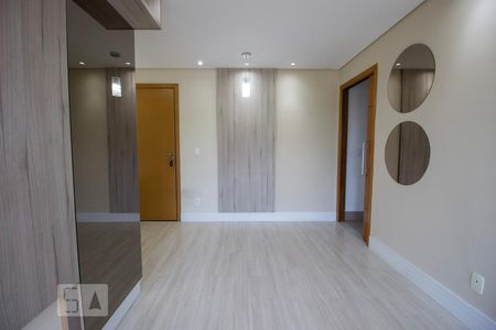 Sala de apartamento à venda com 2 quartos, 54m² em Quitaúna, Osasco