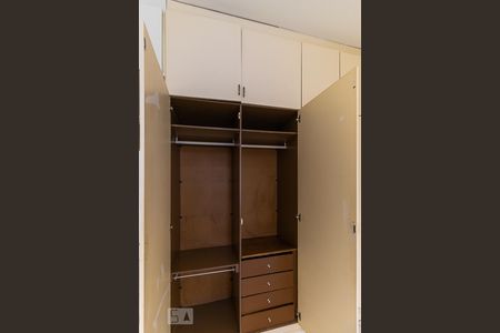 Quarto - Armários de apartamento para alugar com 1 quarto, 60m² em Bosque, Campinas