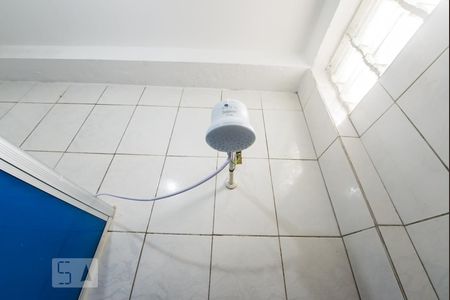 Banheiro de kitnet/studio para alugar com 1 quarto, 25m² em Jardim Cidade de Florianópolis, São José