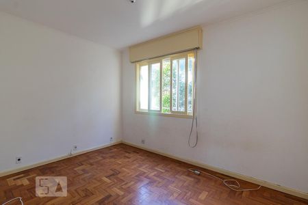 Quarto 1 de apartamento para alugar com 3 quartos, 74m² em Rio Branco, Porto Alegre