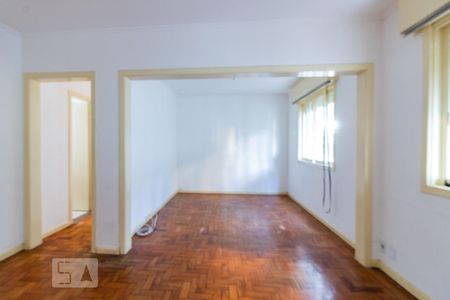 Sala de apartamento para alugar com 3 quartos, 74m² em Rio Branco, Porto Alegre