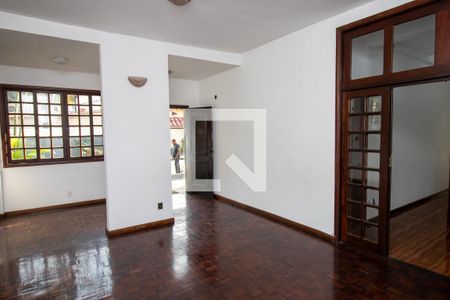 Sala de casa de condomínio para alugar com 3 quartos, 250m² em Freguesia (jacarepaguá), Rio de Janeiro