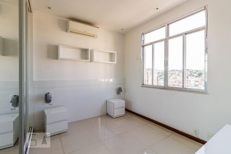 Quarto 2 de apartamento para alugar com 2 quartos, 70m² em Jardim Guanabara, Rio de Janeiro