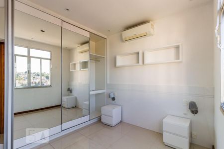 Quarto 2 de apartamento para alugar com 2 quartos, 70m² em Jardim Guanabara, Rio de Janeiro