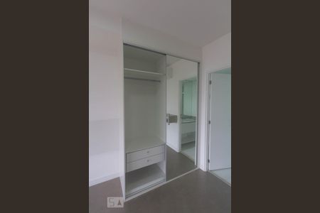 Sala/Quarto de kitnet/studio para alugar com 1 quarto, 43m² em Brooklin Paulista, São Paulo