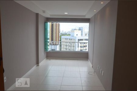 Sala de apartamento para alugar com 3 quartos, 72m² em Pituba, Salvador