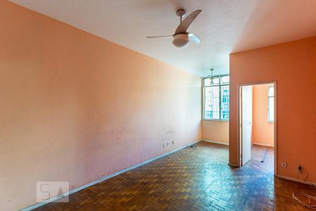 Sala de apartamento para alugar com 2 quartos, 60m² em Icaraí, Niterói