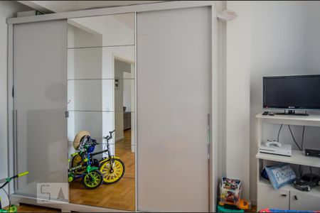 Quarto 1 de apartamento à venda com 2 quartos, 70m² em Centro Histórico, Porto Alegre