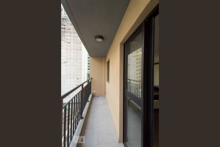 Varanda  de kitnet/studio para alugar com 1 quarto, 28m² em Liberdade, São Paulo