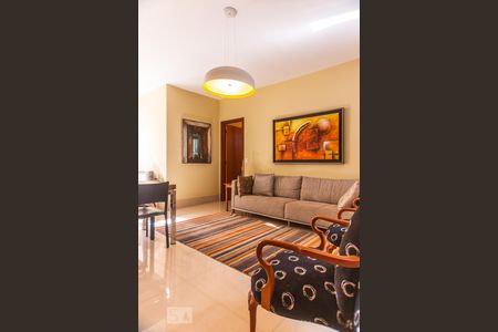 Sala de apartamento à venda com 3 quartos, 120m² em Coração de Jesus, Belo Horizonte