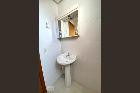 Apartamento à venda com 90m², 3 quartos e 2 vagas Apartamento à venda com 90m², 3 quartos e 2 vagasBanheiro da suíte