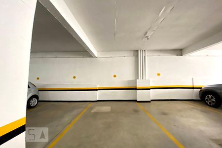 Apartamento à venda com 90m², 3 quartos e 2 vagas Apartamento à venda com 90m², 3 quartos e 2 vagasBox